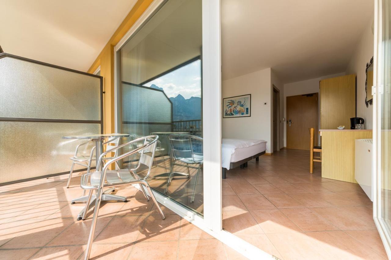 New Garden Hotel Torbole Sul Garda Luaran gambar