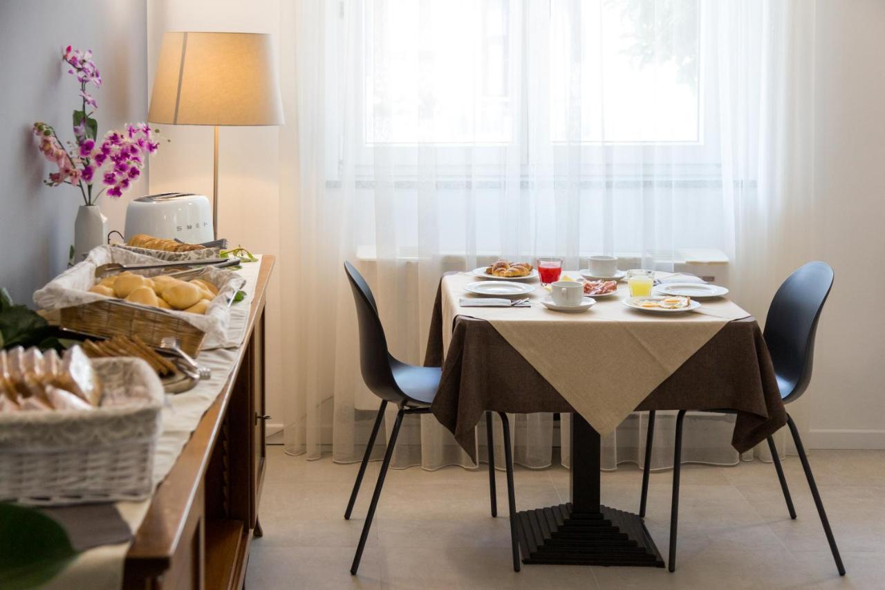 New Garden Hotel Torbole Sul Garda Luaran gambar