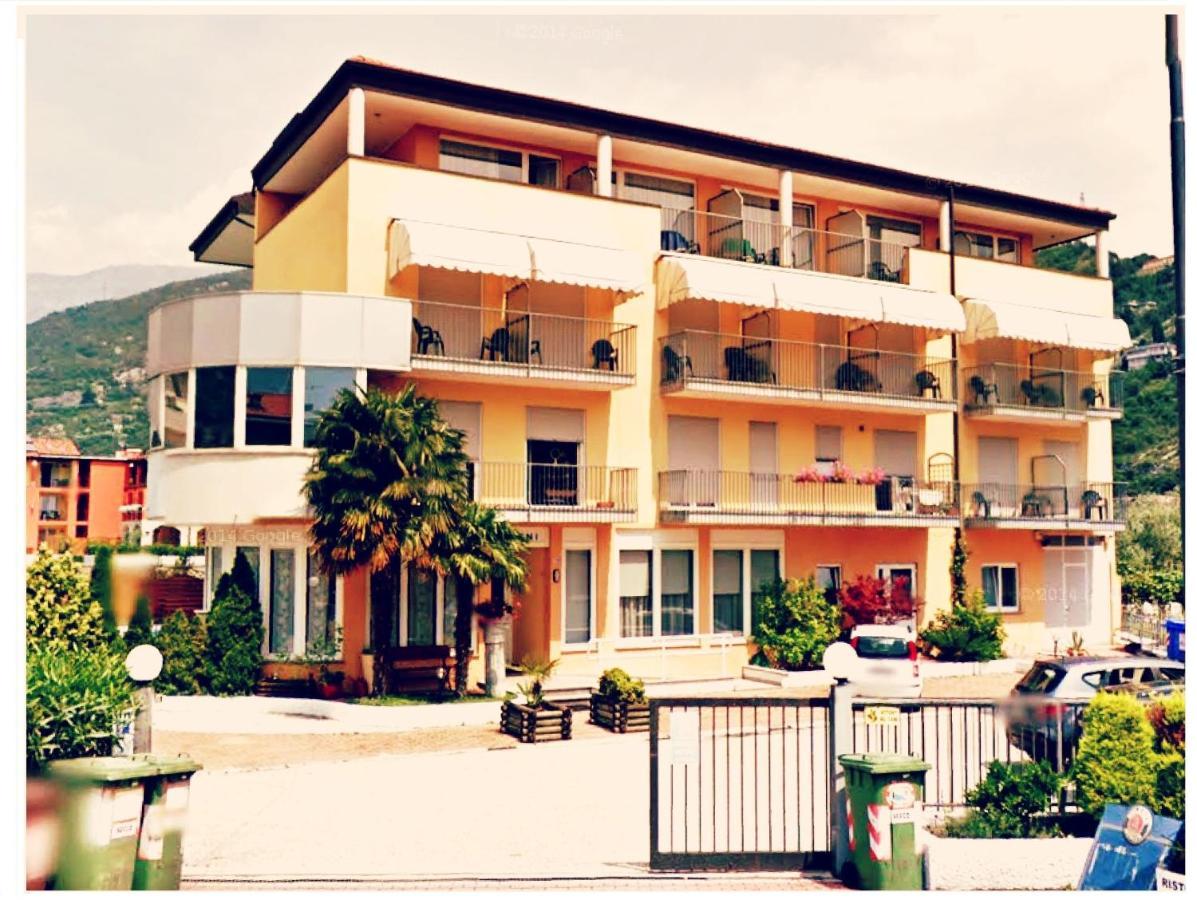 New Garden Hotel Torbole Sul Garda Luaran gambar