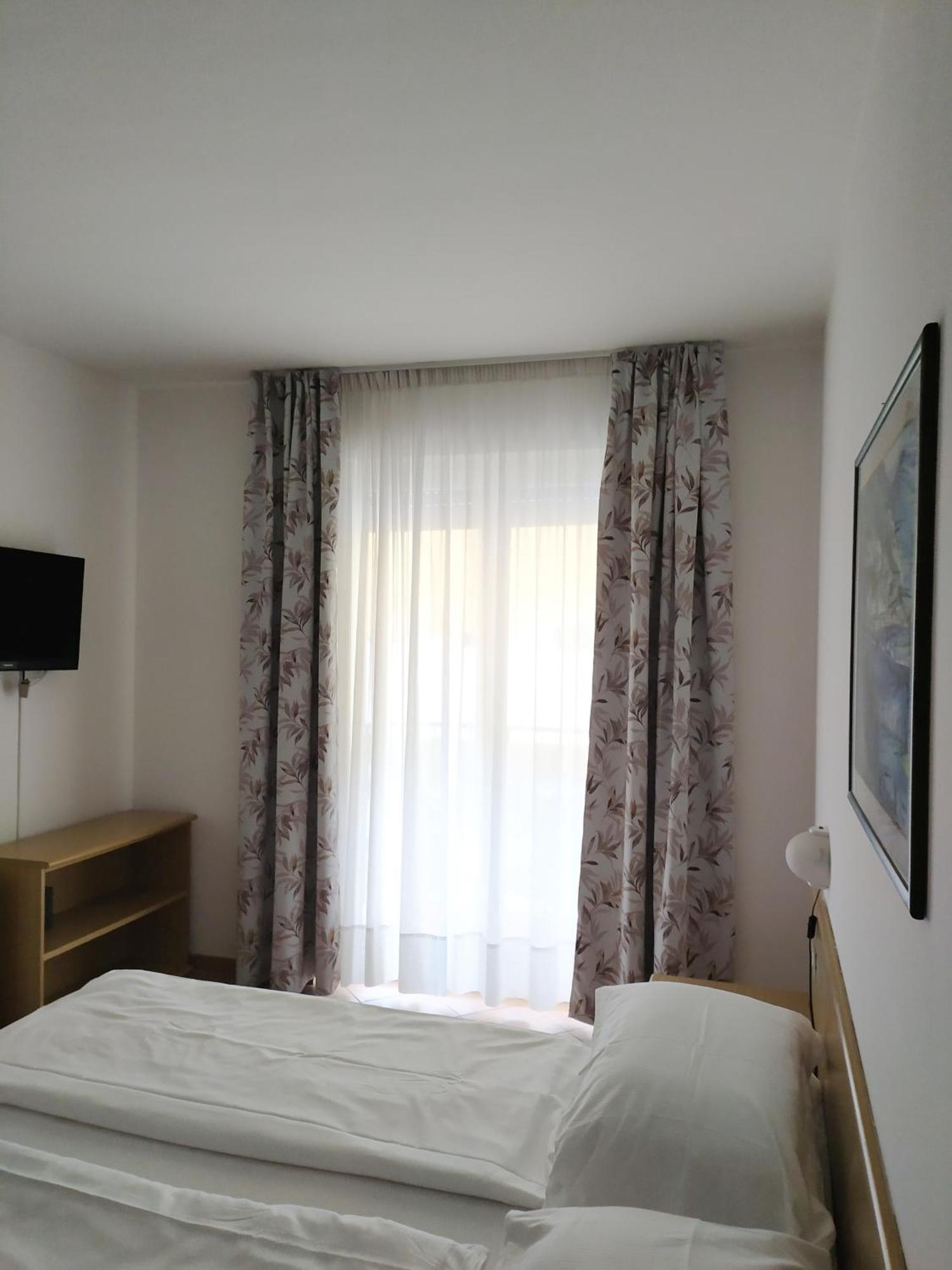 New Garden Hotel Torbole Sul Garda Luaran gambar