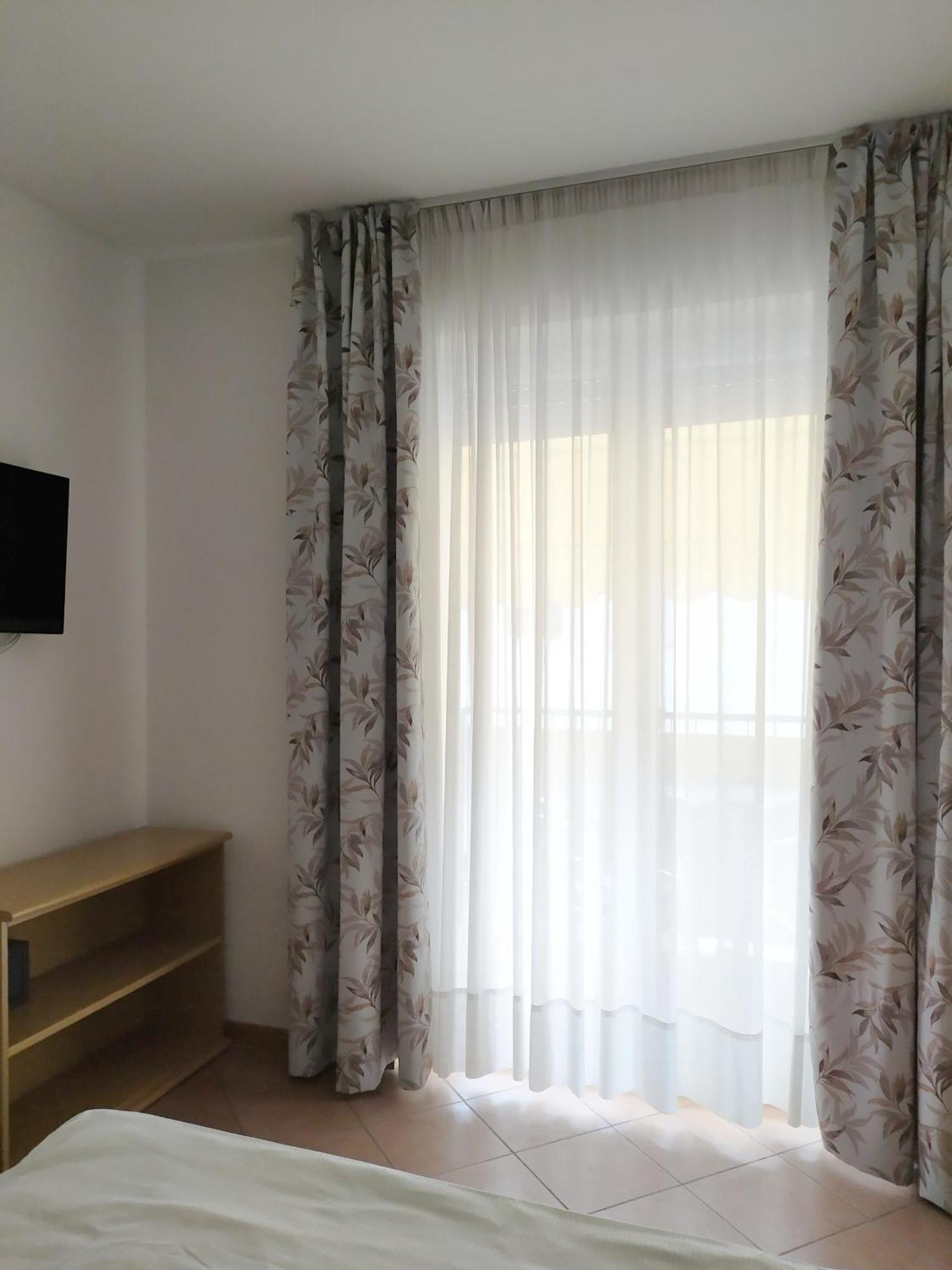 New Garden Hotel Torbole Sul Garda Luaran gambar