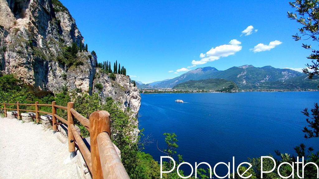 New Garden Hotel Torbole Sul Garda Luaran gambar